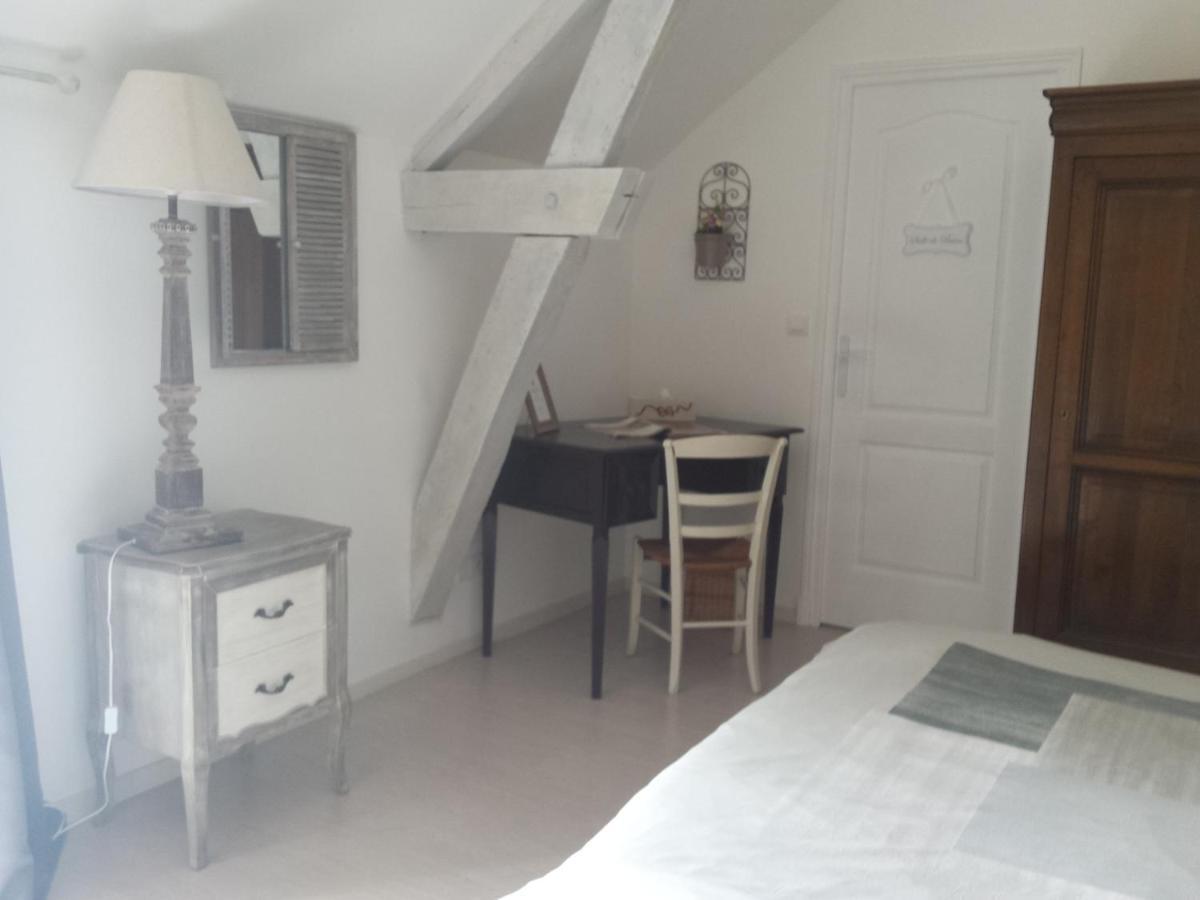 Chambres Des Rosiers Sennevieres 外观 照片